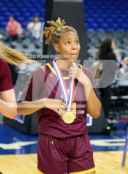 Thumbnail 3 in Fairfield vs. Jim Ned (UIL 3A Basketball Division I Final Medal Ceremony) photogallery.