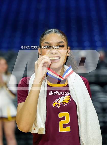 Thumbnail 1 in Fairfield vs. Jim Ned (UIL 3A Basketball Division I Final Medal Ceremony) photogallery.