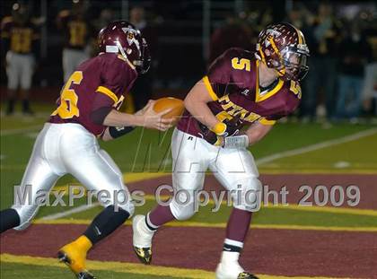 Thumbnail 1 in New London @ Sheehan photogallery.