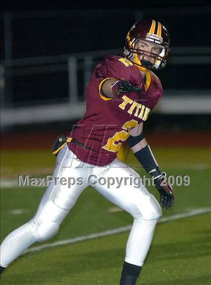 Thumbnail 3 in New London @ Sheehan photogallery.