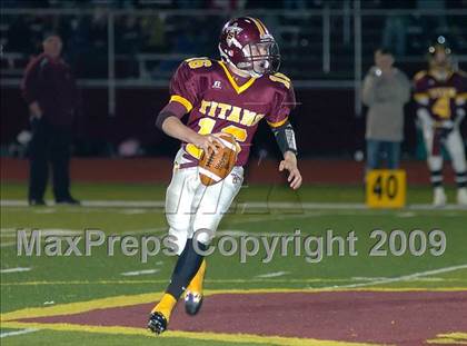 Thumbnail 2 in New London @ Sheehan photogallery.