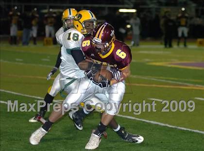 Thumbnail 2 in New London @ Sheehan photogallery.