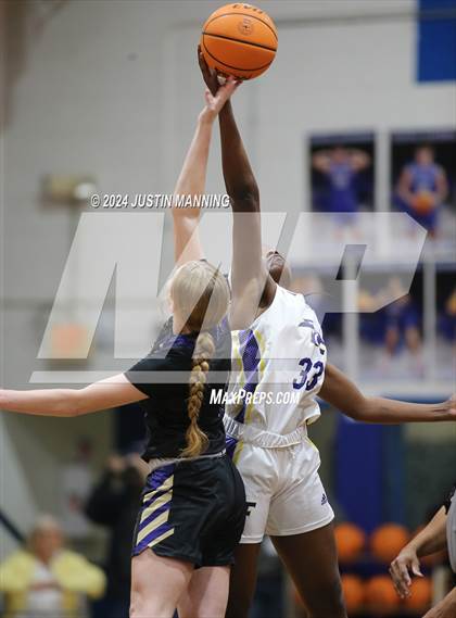 Thumbnail 1 in Centerpoint vs. Fouke (AAA 3A-7 District Final) photogallery.