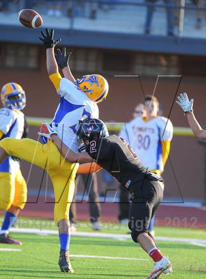 Thumbnail 1 in Tempe Prep vs. Morenci (AIA D5 Playoffs) photogallery.