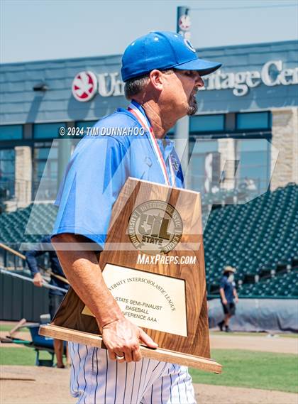 Thumbnail 2 in Gunter vs. Franklin (UIL 3A Baseball Semifinal) photogallery.