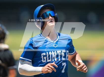 Thumbnail 2 in Gunter vs. Franklin (UIL 3A Baseball Semifinal) photogallery.