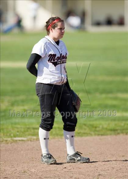 Thumbnail 3 in Downey @ Modesto photogallery.