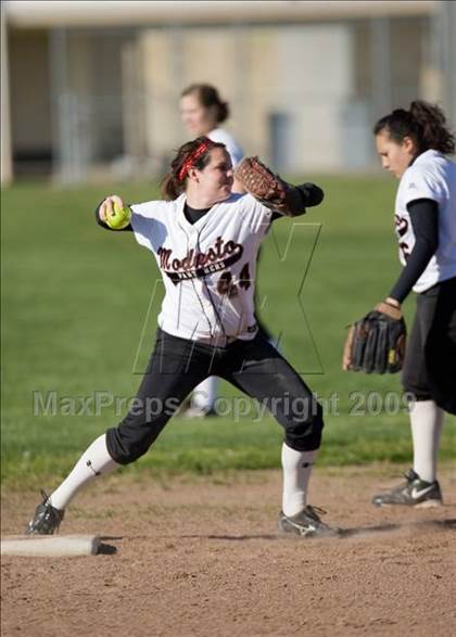 Thumbnail 1 in Downey @ Modesto photogallery.