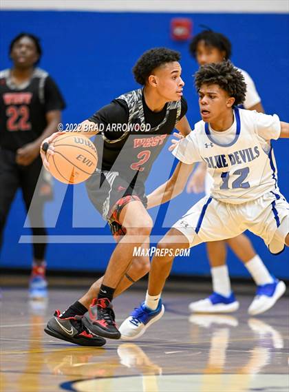Thumbnail 2 in West Cabarrus vs. Mooresville photogallery.