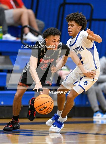 Thumbnail 3 in West Cabarrus vs. Mooresville photogallery.