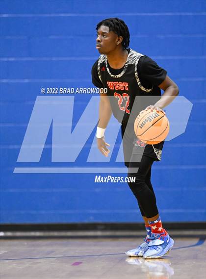 Thumbnail 2 in West Cabarrus vs. Mooresville photogallery.