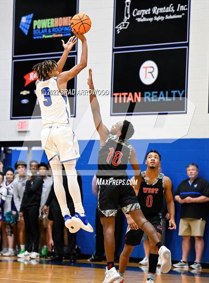 Thumbnail 2 in West Cabarrus vs. Mooresville photogallery.