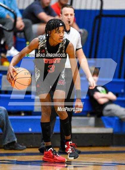 Thumbnail 2 in West Cabarrus vs. Mooresville photogallery.