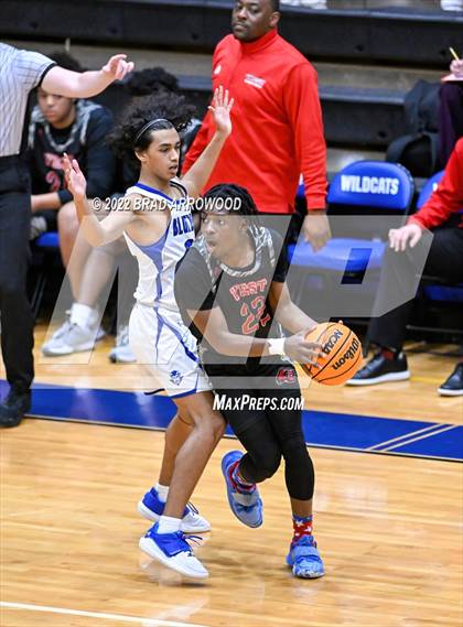 Thumbnail 1 in West Cabarrus vs. Mooresville photogallery.