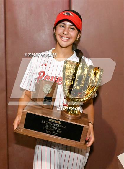 Thumbnail 3 in Yuma Catholic vs. Empire (AIA 3A Final - Awards) photogallery.
