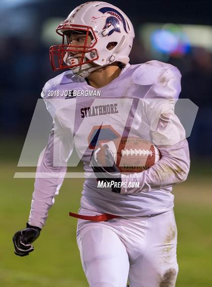 Thumbnail 2 in Strathmore vs Hilmar (CIF State D6-AA Championship) photogallery.