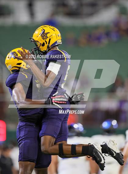 Thumbnail 3 in Plano West @ Lamar photogallery.