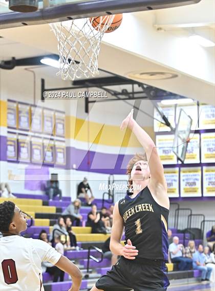 Thumbnail 2 in Queen Creek vs Desert Mountain (Fear the Hop Thanksgiving Tournament) photogallery.