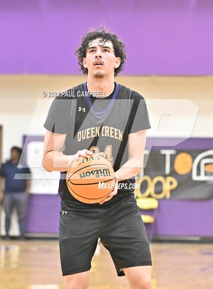 Thumbnail 1 in Queen Creek vs Desert Mountain (Fear the Hop Thanksgiving Tournament) photogallery.