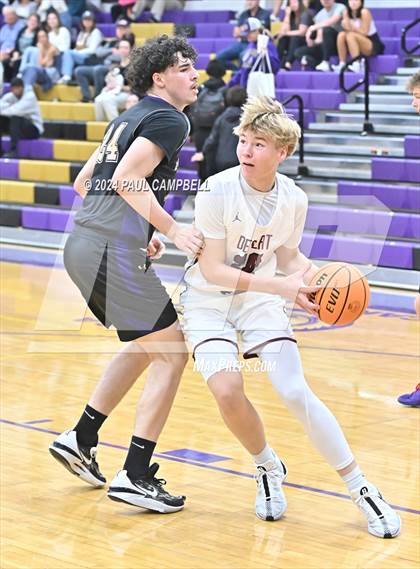 Thumbnail 2 in Queen Creek vs Desert Mountain (Fear the Hop Thanksgiving Tournament) photogallery.