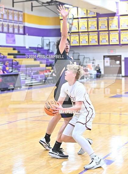 Thumbnail 3 in Queen Creek vs Desert Mountain (Fear the Hop Thanksgiving Tournament) photogallery.