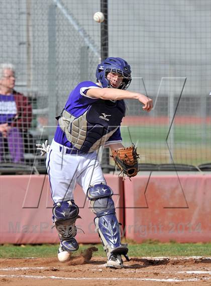 Thumbnail 1 in Bonham vs Krum (Pottsboro Tournament) photogallery.