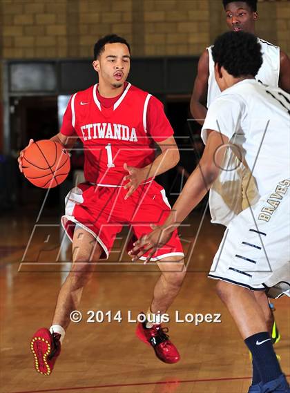 Thumbnail 2 in Etiwanda vs. St. John Bosco (Nike Extravaganza) photogallery.