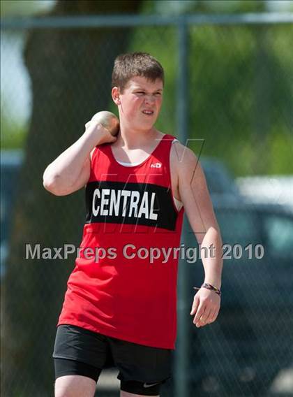 Thumbnail 1 in True Team Section 6AAA (Boys and Girls Shot Put) photogallery.