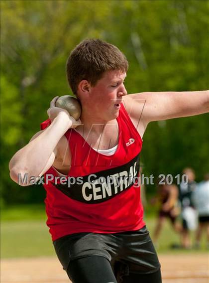 Thumbnail 1 in True Team Section 6AAA (Boys and Girls Shot Put) photogallery.