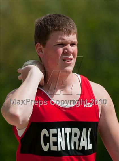 Thumbnail 2 in True Team Section 6AAA (Boys and Girls Shot Put) photogallery.
