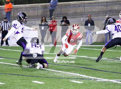 Thumbnail 1 in Mater Dei vs. Rancho Cucamonga (CIF SS Semifinal Playoff) photogallery.