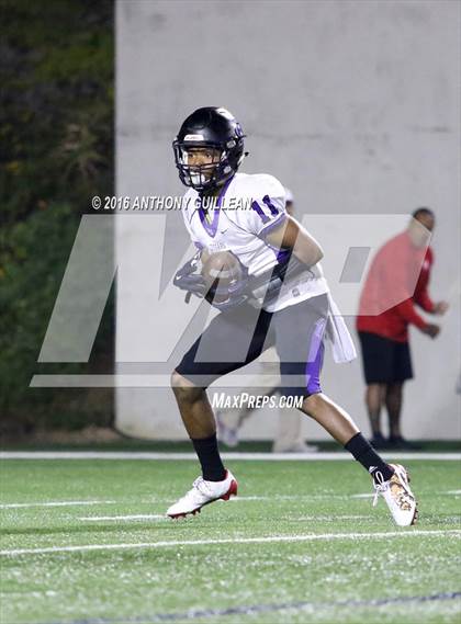 Thumbnail 2 in Mater Dei vs. Rancho Cucamonga (CIF SS Semifinal Playoff) photogallery.