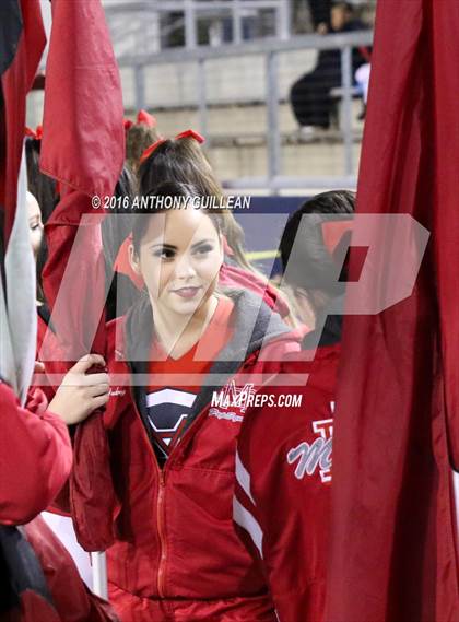 Thumbnail 2 in Mater Dei vs. Rancho Cucamonga (CIF SS Semifinal Playoff) photogallery.
