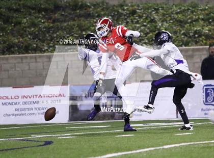 Thumbnail 2 in Mater Dei vs. Rancho Cucamonga (CIF SS Semifinal Playoff) photogallery.