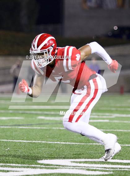 Thumbnail 1 in Mater Dei vs. Rancho Cucamonga (CIF SS Semifinal Playoff) photogallery.