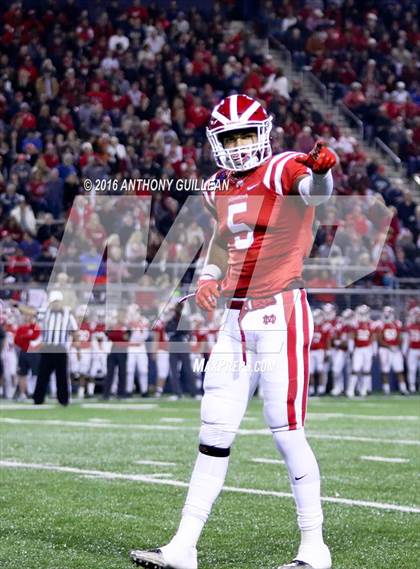 Thumbnail 2 in Mater Dei vs. Rancho Cucamonga (CIF SS Semifinal Playoff) photogallery.
