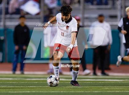 Thumbnail 3 in Gainesville vs. Bridgeport (UIL Soccer 4A Region 2 Semifinal) photogallery.