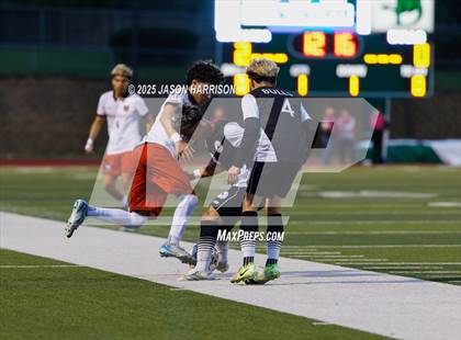 Thumbnail 1 in Gainesville vs. Bridgeport (UIL Soccer 4A Region 2 Semifinal) photogallery.