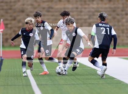 Thumbnail 2 in Gainesville vs. Bridgeport (UIL Soccer 4A Region 2 Semifinal) photogallery.