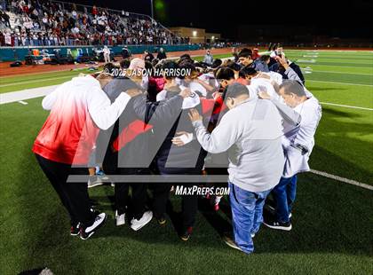 Thumbnail 1 in Gainesville vs. Bridgeport (UIL Soccer 4A Region 2 Semifinal) photogallery.