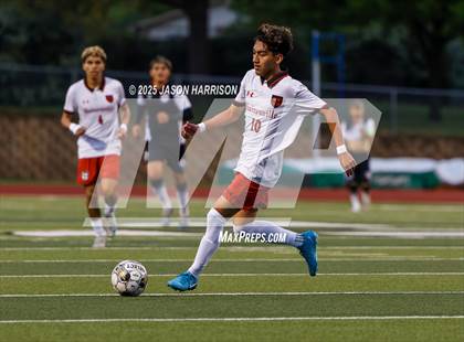 Thumbnail 3 in Gainesville vs. Bridgeport (UIL Soccer 4A Region 2 Semifinal) photogallery.