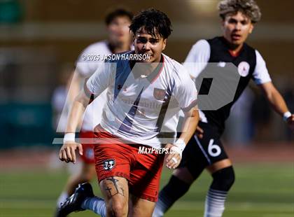 Thumbnail 2 in Gainesville vs. Bridgeport (UIL Soccer 4A Region 2 Semifinal) photogallery.