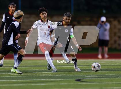 Thumbnail 2 in Gainesville vs. Bridgeport (UIL Soccer 4A Region 2 Semifinal) photogallery.