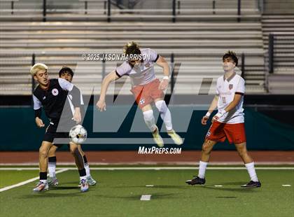 Thumbnail 3 in Gainesville vs. Bridgeport (UIL Soccer 4A Region 2 Semifinal) photogallery.