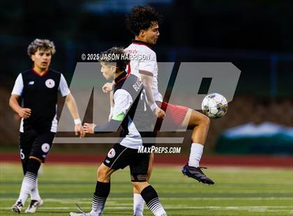 Thumbnail 2 in Gainesville vs. Bridgeport (UIL Soccer 4A Region 2 Semifinal) photogallery.