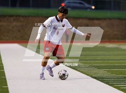 Thumbnail 1 in Gainesville vs. Bridgeport (UIL Soccer 4A Region 2 Semifinal) photogallery.
