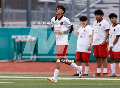 Thumbnail 3 in Gainesville vs. Bridgeport (UIL Soccer 4A Region 2 Semifinal) photogallery.
