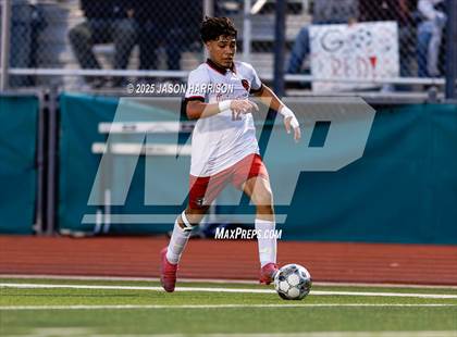 Thumbnail 1 in Gainesville vs. Bridgeport (UIL Soccer 4A Region 2 Semifinal) photogallery.