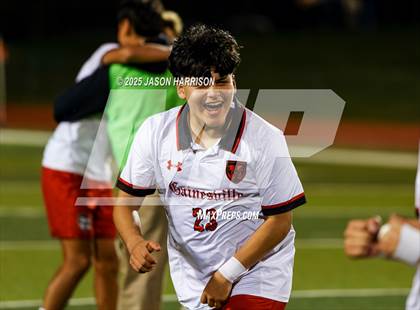 Thumbnail 3 in Gainesville vs. Bridgeport (UIL Soccer 4A Region 2 Semifinal) photogallery.