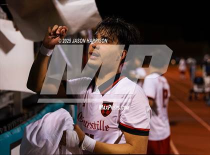 Thumbnail 2 in Gainesville vs. Bridgeport (UIL Soccer 4A Region 2 Semifinal) photogallery.